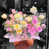 Bó hoa pastel tinh tế tại shop hoa tươi gần trung tâm thương mại