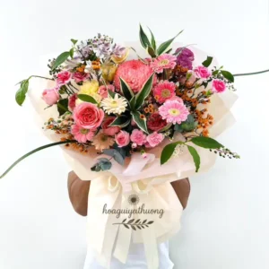 Bó hoa phối màu pastel sang trọng – Dịch vụ đặt hoa online gần đây giao nhanh.