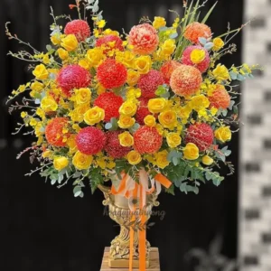 Mẫu hoa khai trương rực rỡ tại shop hoa khuyến mãi gần đây – tone vàng cam tươi tắn, giá ưu đãi hấp dẫn