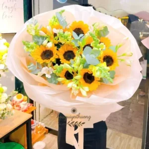 Bó hoa hướng dương rực rỡ tại tiệm hoa gần đây mở cửa 24/7 – Hoa Gửi Yêu Thương
